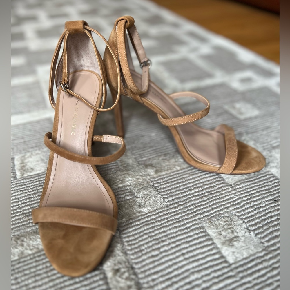 Banana Republic Nude Strappy Sandals, size 5 1/2